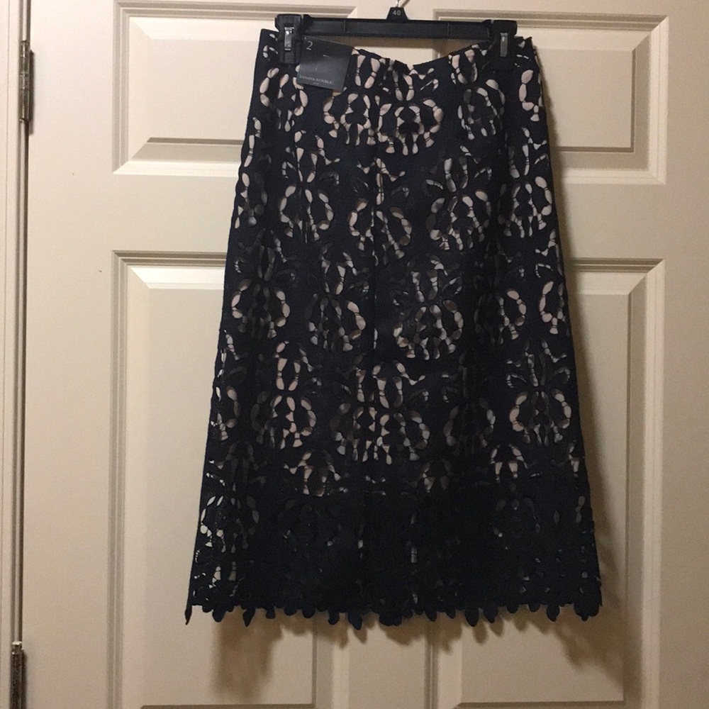 New! Banana Republic Lace Skirt lined